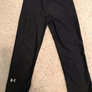 under armor cropped black leggings